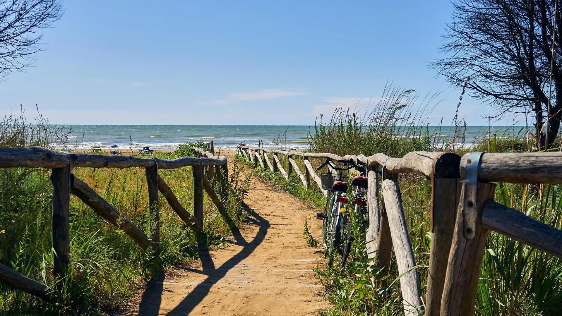Modern Flat With Terrace Near The Sea - Beahost Apartment Bibione Italy
