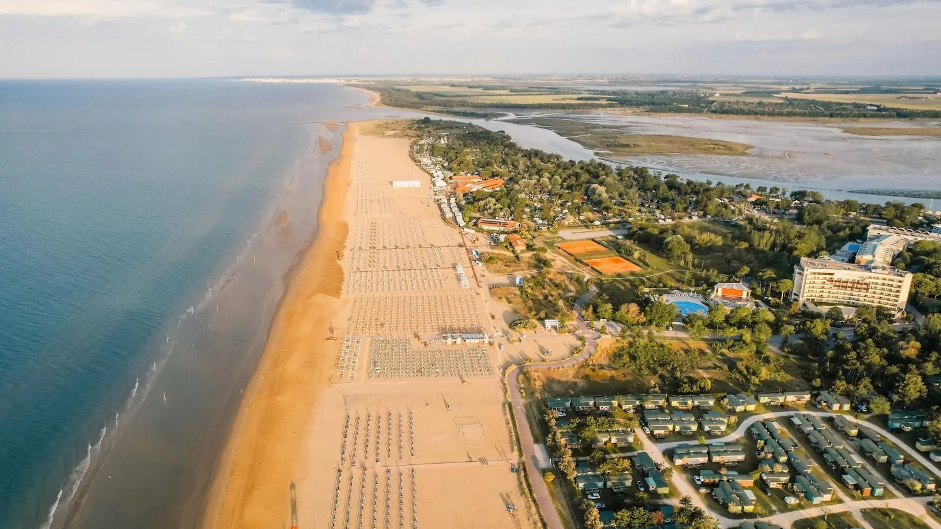 Modern Flat With Terrace Near The Sea - Beahost Apartment Bibione